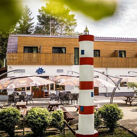 Penzion Labska Marina Poděbrady Eksteriør bilde