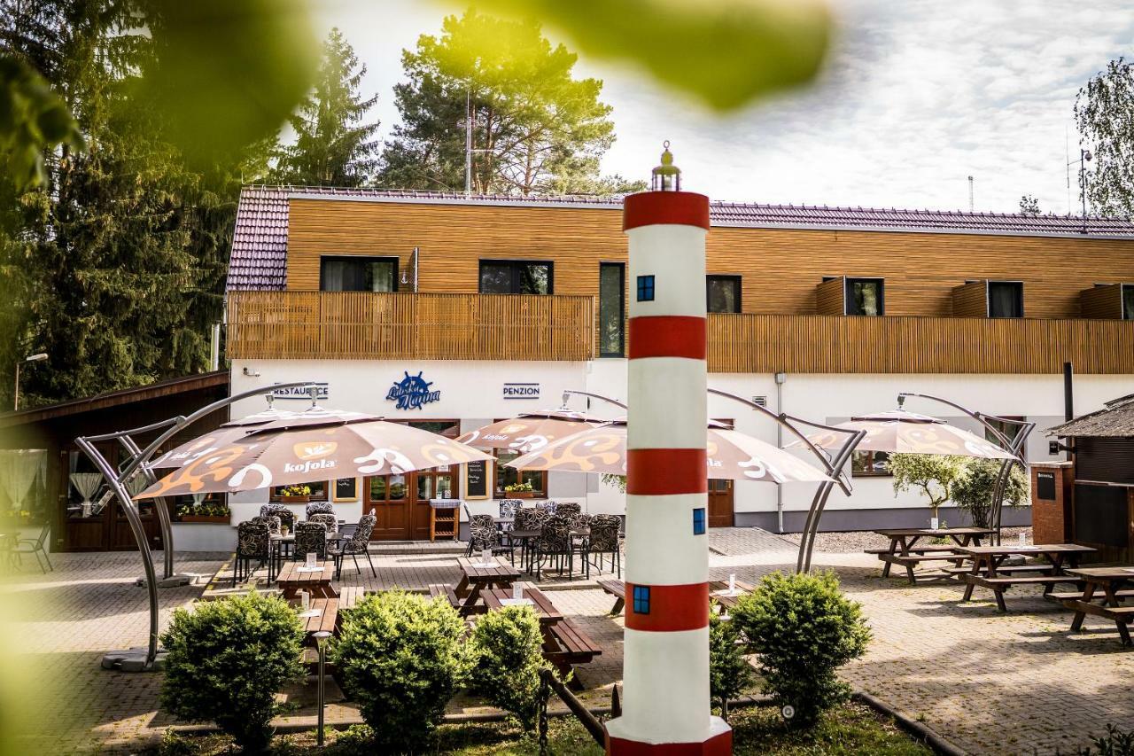 Penzion Labska Marina Poděbrady Eksteriør bilde